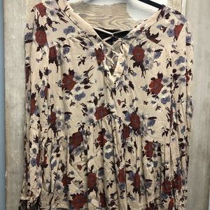 American Eagle Floral  Top